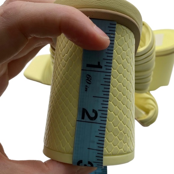 Dolce Vita Womens Shoes Pilton Heeled Sandals Yellow Vegan Leather Size 7.5 - Picture 11 of 12